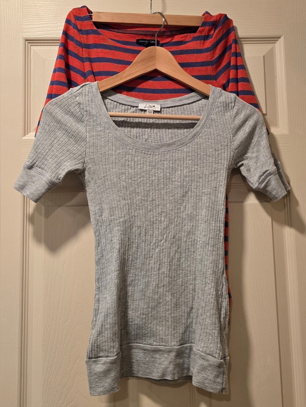 Set Of 2 American Eagle And Graine Brand Short Sleeve Tee Medium